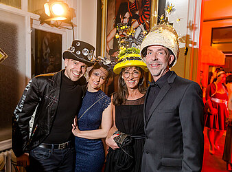 HUTBALL EINE WATERLOO PRODUKTION