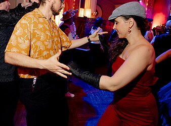 Hutball Vol. 1 - Eine Waterloo Produktion