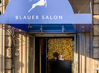 BLAUER SALON OPENING