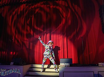 Hutball Vol. 1 - Eine Waterloo Produktion