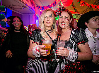 PICHMÄNNEL FASCHING EINE WATERLOO PRODUKTION