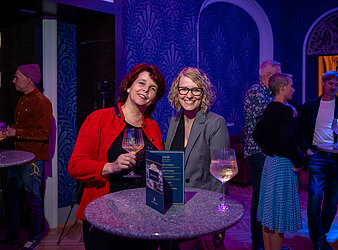 BLAUER SALON OPENING