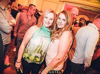 DIE GROSSE DRESDNER Ü30 PARTY