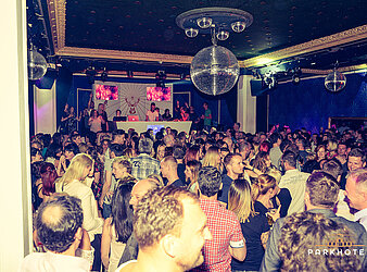 DIE GOSSE DRESDNER Ü30 PARTY
