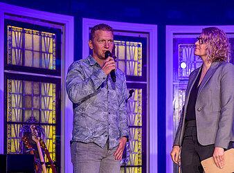 BLAUER SALON OPENING