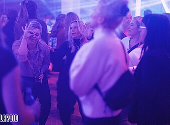 Polaroid - Die 90er & 2000er Party