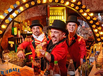 Hutball Vol. 2 - Eine Waterloo Produktion