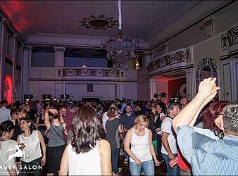 DIE GROSSE DRESDNER Ü30 PARTY