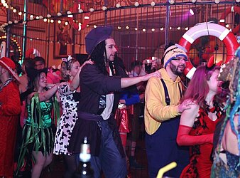 PICHMÄNNEL FASCHING EINE WATERLOO PRODUKTION