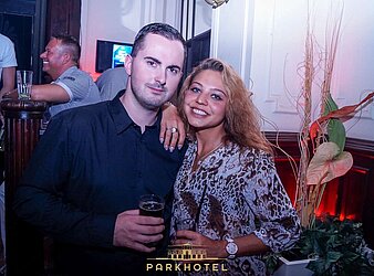 DIE GROSSE DRESDNER Ü30 PARTY
