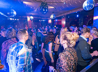 SPÄTSCHICHT - DIE AFTERWORK PARTY