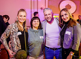 FAMILIENTREFFEN EINE WATERLOO PRODUKTION