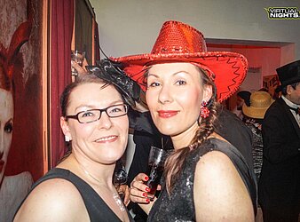 PARTY ZUM HUTBALL - EINE WATERLOO PRODUKTION