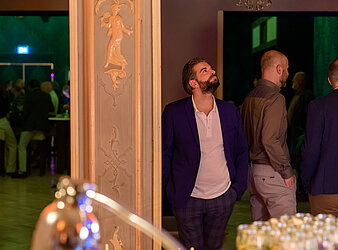 BLAUER SALON OPENING