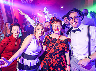 HUTBALL - EINE WATERLOO PRODUKTION