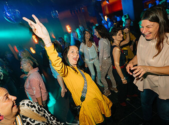 SPÄTSCHICHT - DIE AFTERWORK PARTY