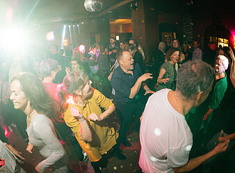 SPÄTSCHICHT - DIE AFTERWORK PARTY