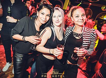 DIE GROSSE DRESDNER Ü30 PARTY